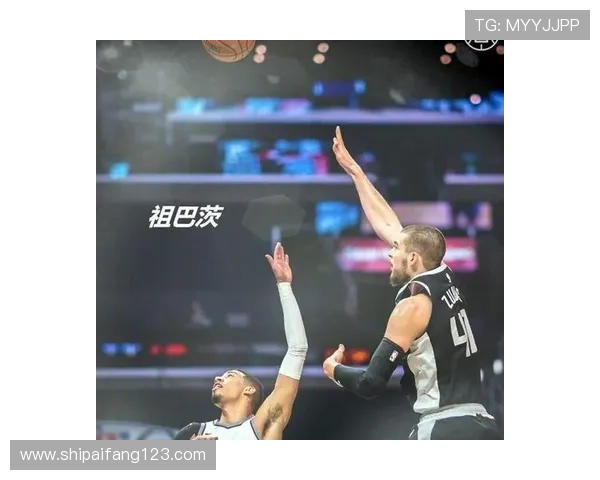 老詹三双难掩肯纳德内线新策略